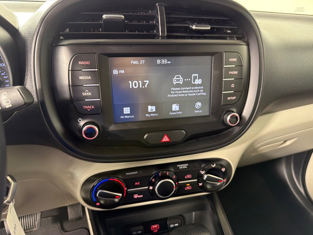 Used 2020 Kia Soul LX FWD image 14