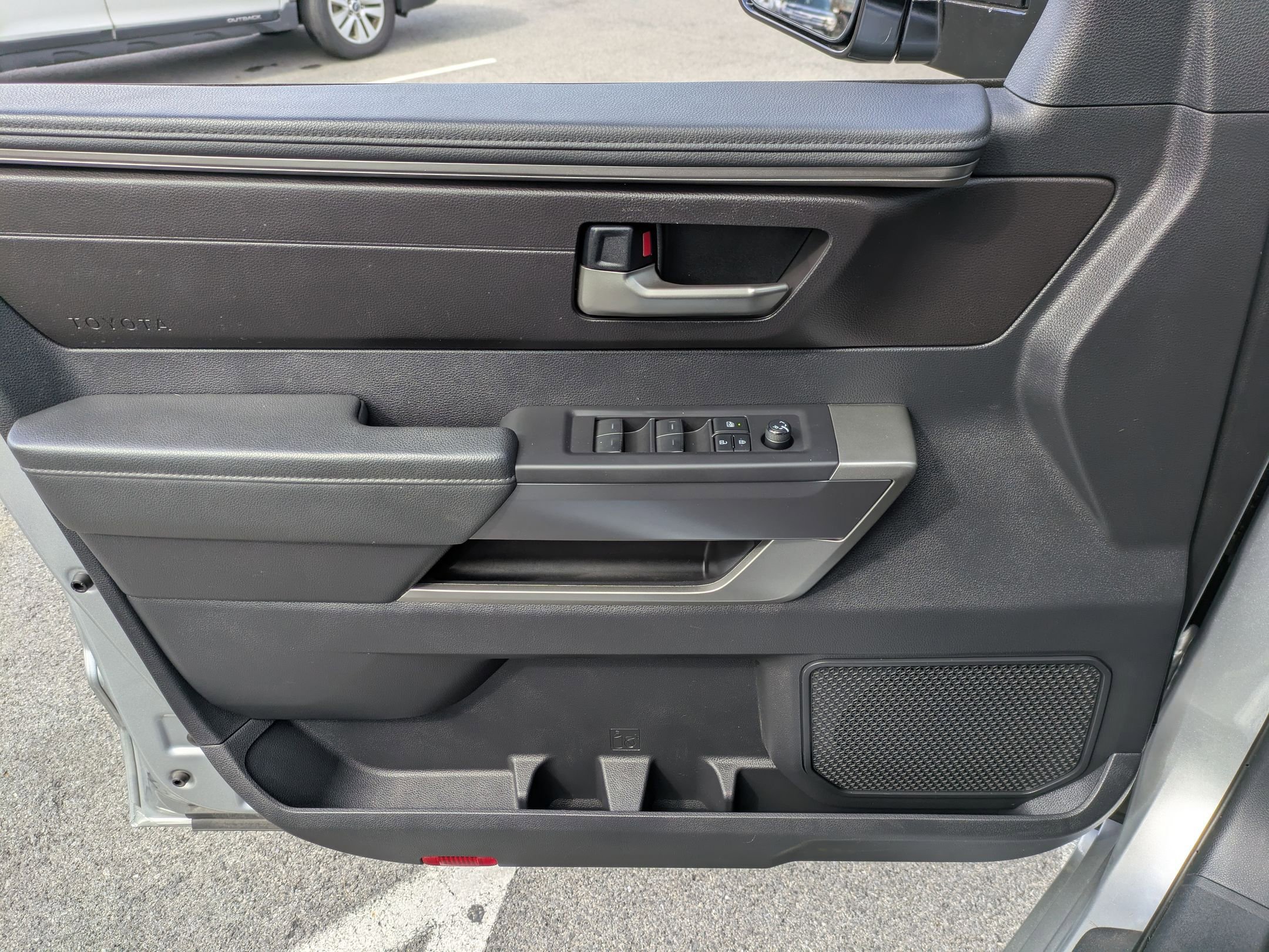 Used 2022 Toyota Tundra SR5 image 6