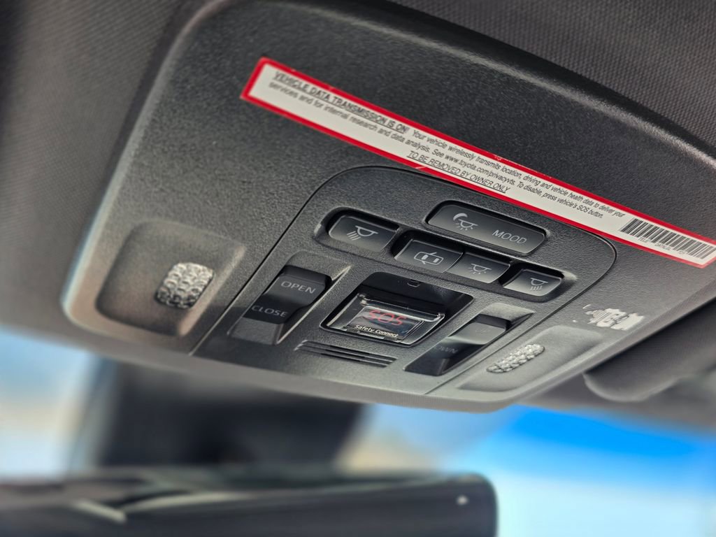 Used 2019 Toyota Avalon Touring w/ Carpet Mat Package image 27