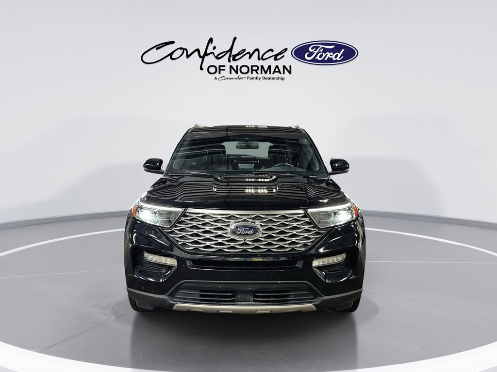 Used 2023 Ford Explorer Platinum w/ Technology Package AWD/4WD image 2
