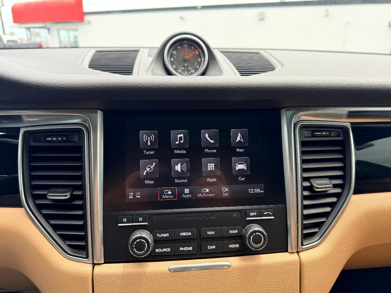Used 2018 Porsche Macan S AWD/4WD image 23