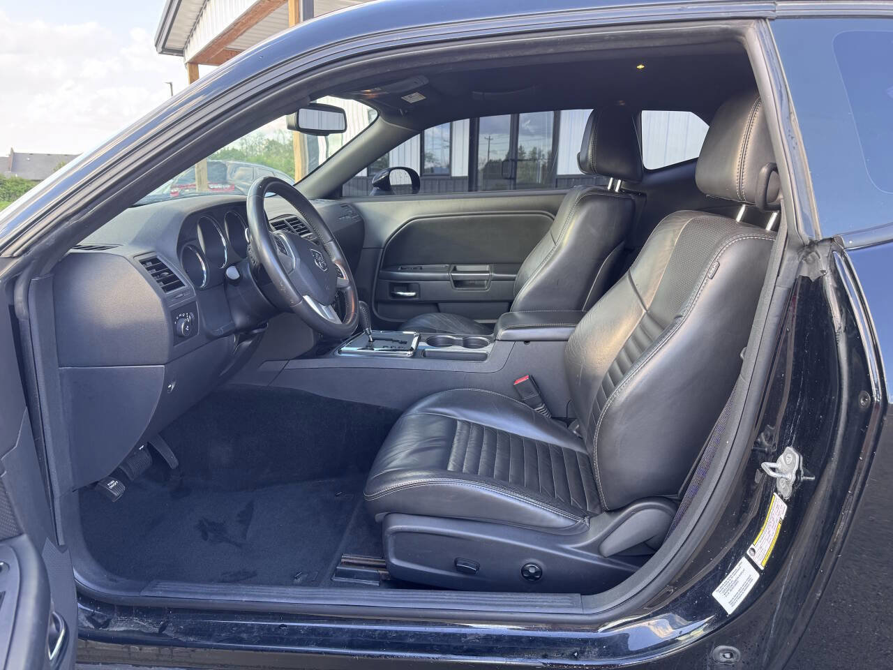 Used 2014 Dodge Challenger SXT RWD image 11