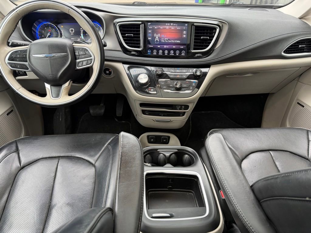 Used 2018 Chrysler Pacifica Limited w/ Tire & Wheel Group image 10