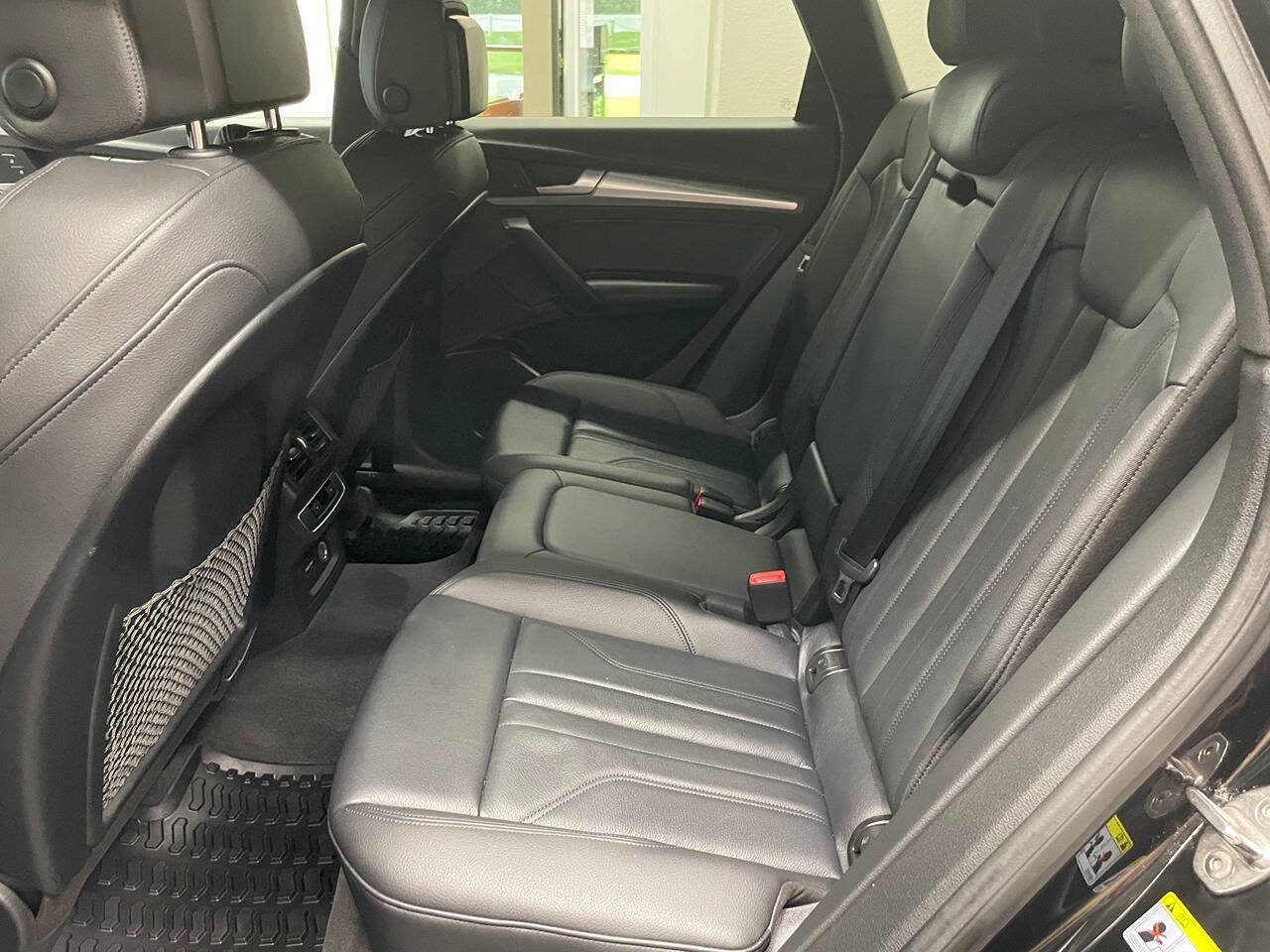 Used 2020 Audi Q5 2.0T Titanium Premium Plus w/ Premium Plus Package AWD/4WD image 16