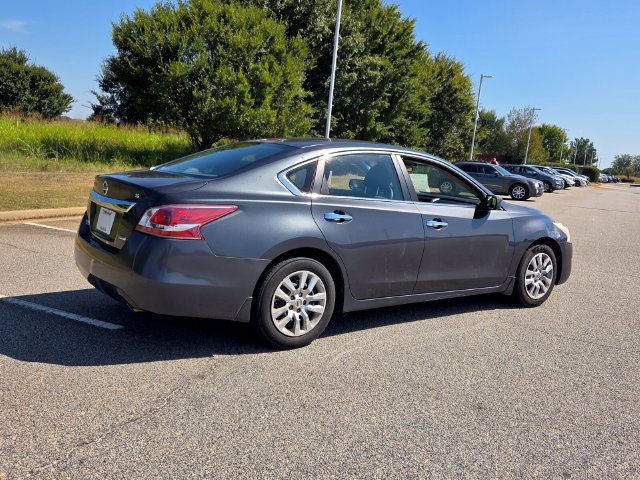 Used 2013 Nissan Altima 2.5 S FWD image 13