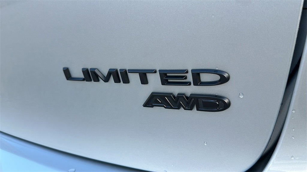 New 2026 Chrysler Pacifica Limited w/ S Appearance Package image 11