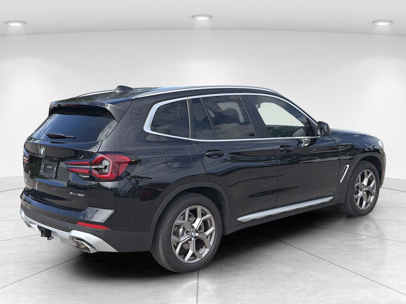 Certified 2024 BMW X3 xDrive30i w/ Premium Package w/ZPA AWD/4WD image 4