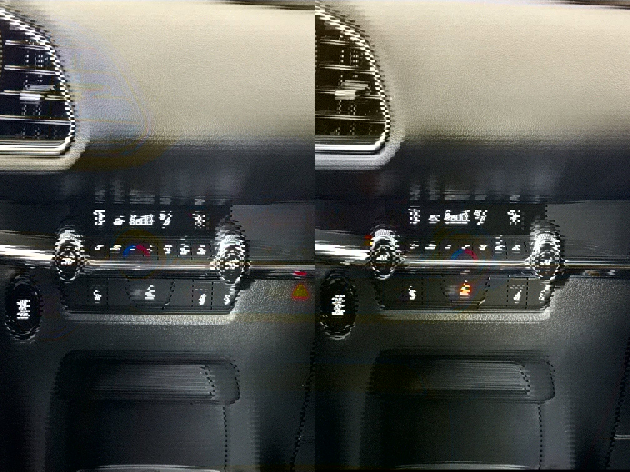 Used 2025 MAZDA CX-30 AWD 2.5 S w/ Premium Package image 29