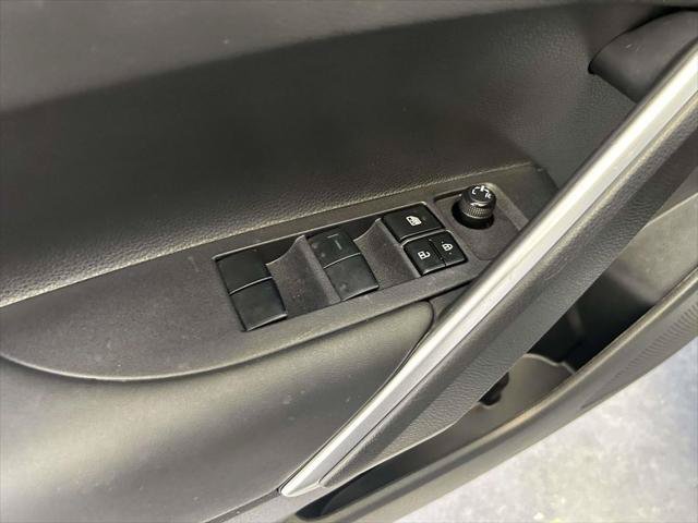 Certified 2023 Toyota Corolla Cross XLE w/ Convenience Package FWD image 19
