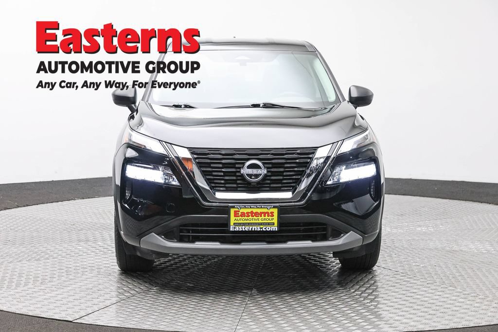 Used 2023 Nissan Rogue S AWD/4WD image 4