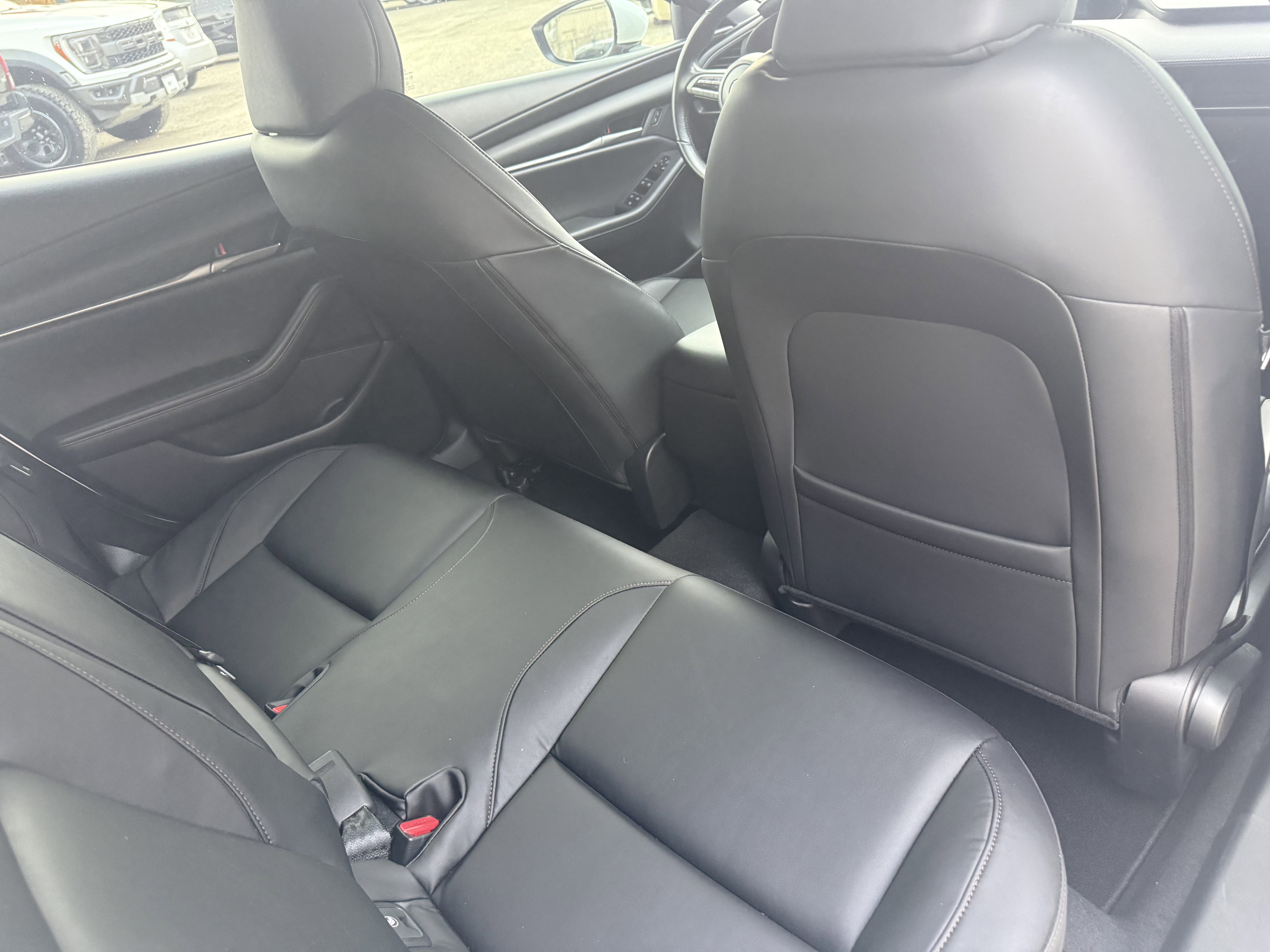 Used 2023 MAZDA MAZDA3 s image 18