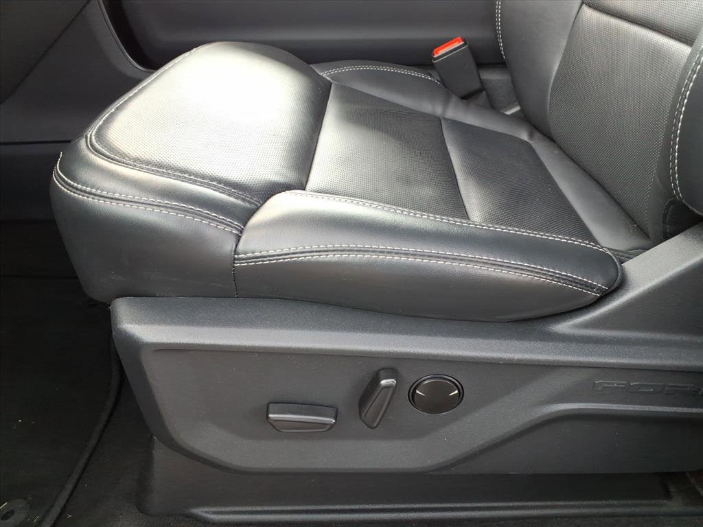 Used 2025 Ford Expedition Platinum image 7
