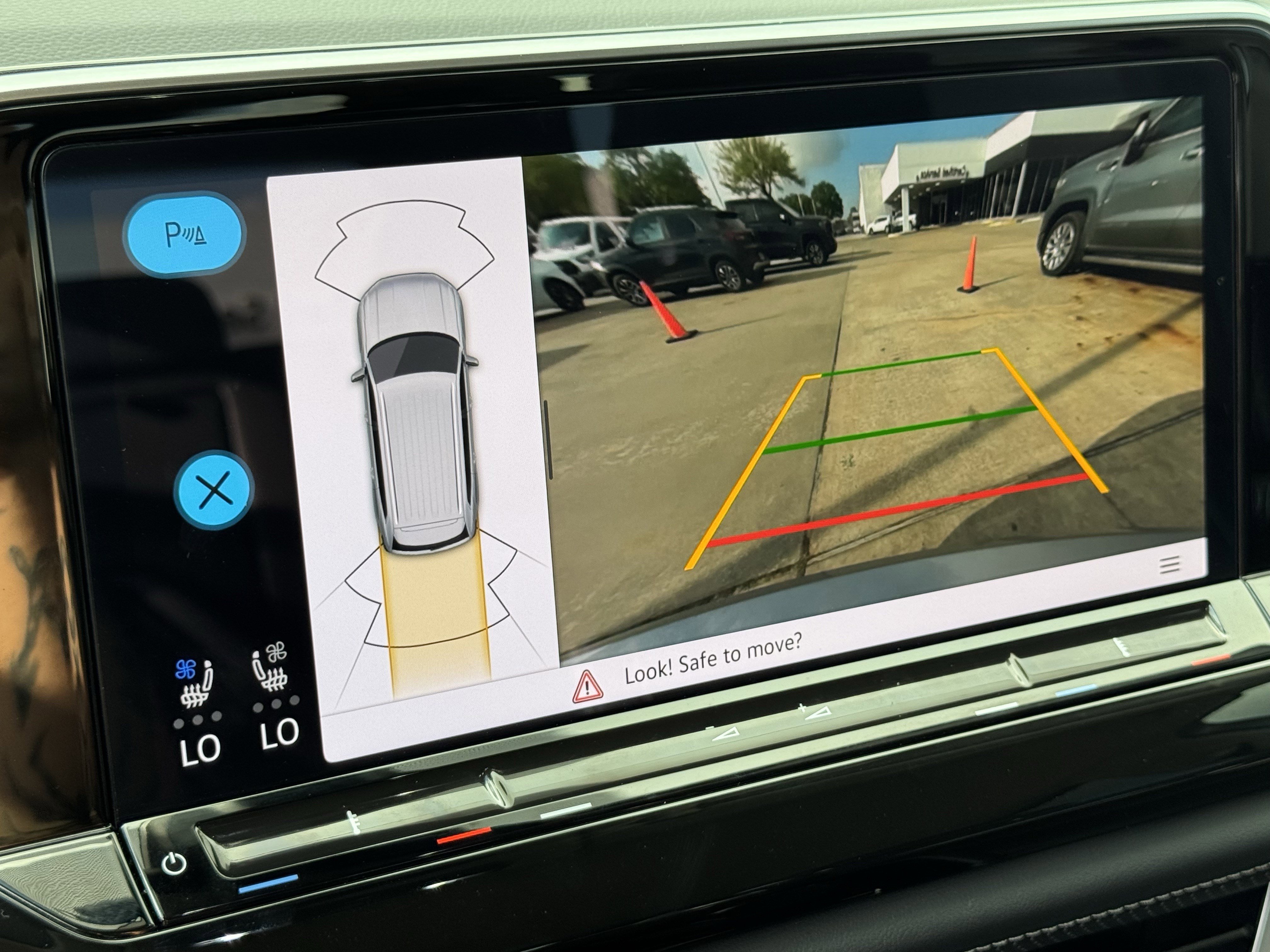 Used 2025 Volkswagen Atlas SE FWD image 19