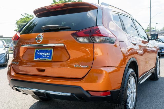 Used 2018 Nissan Rogue SV AWD/4WD image 6