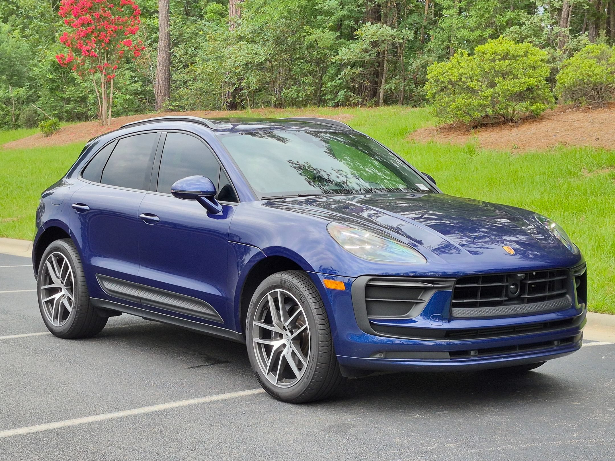Certified 2026 Porsche Macan AWD/4WD image 32