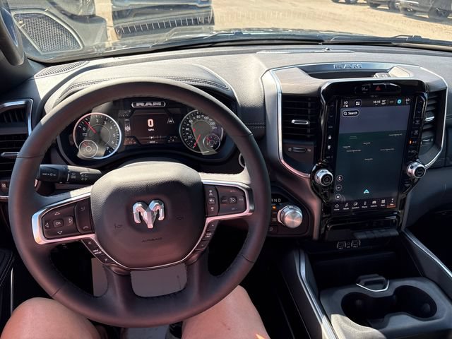 Used 2025 RAM 1500 Laramie AWD/4WD image 10