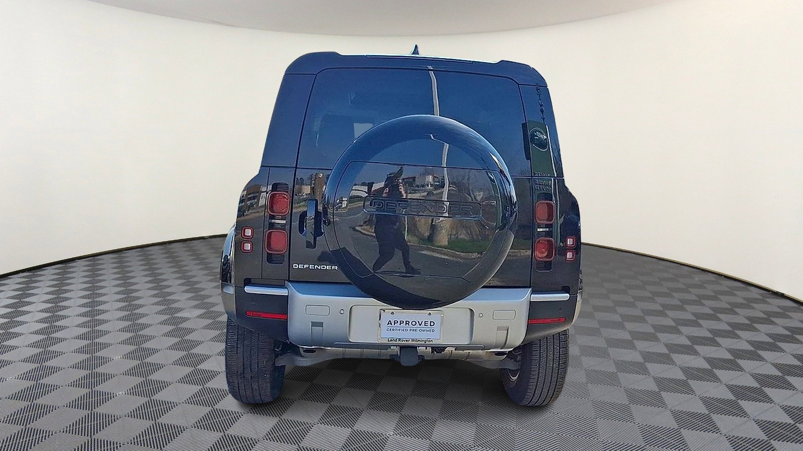 Certified 2025 Land Rover Defender 110 S image 7