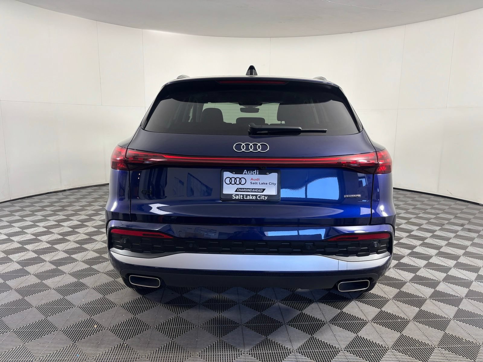 Used 2025 Audi Q5 Premium Plus w/ Premium Plus AWD/4WD image 7