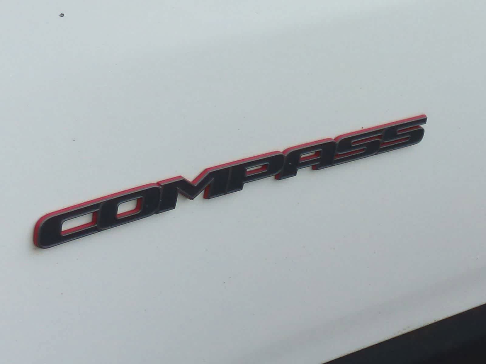 Used 2019 Jeep Compass Trailhawk AWD/4WD image 6