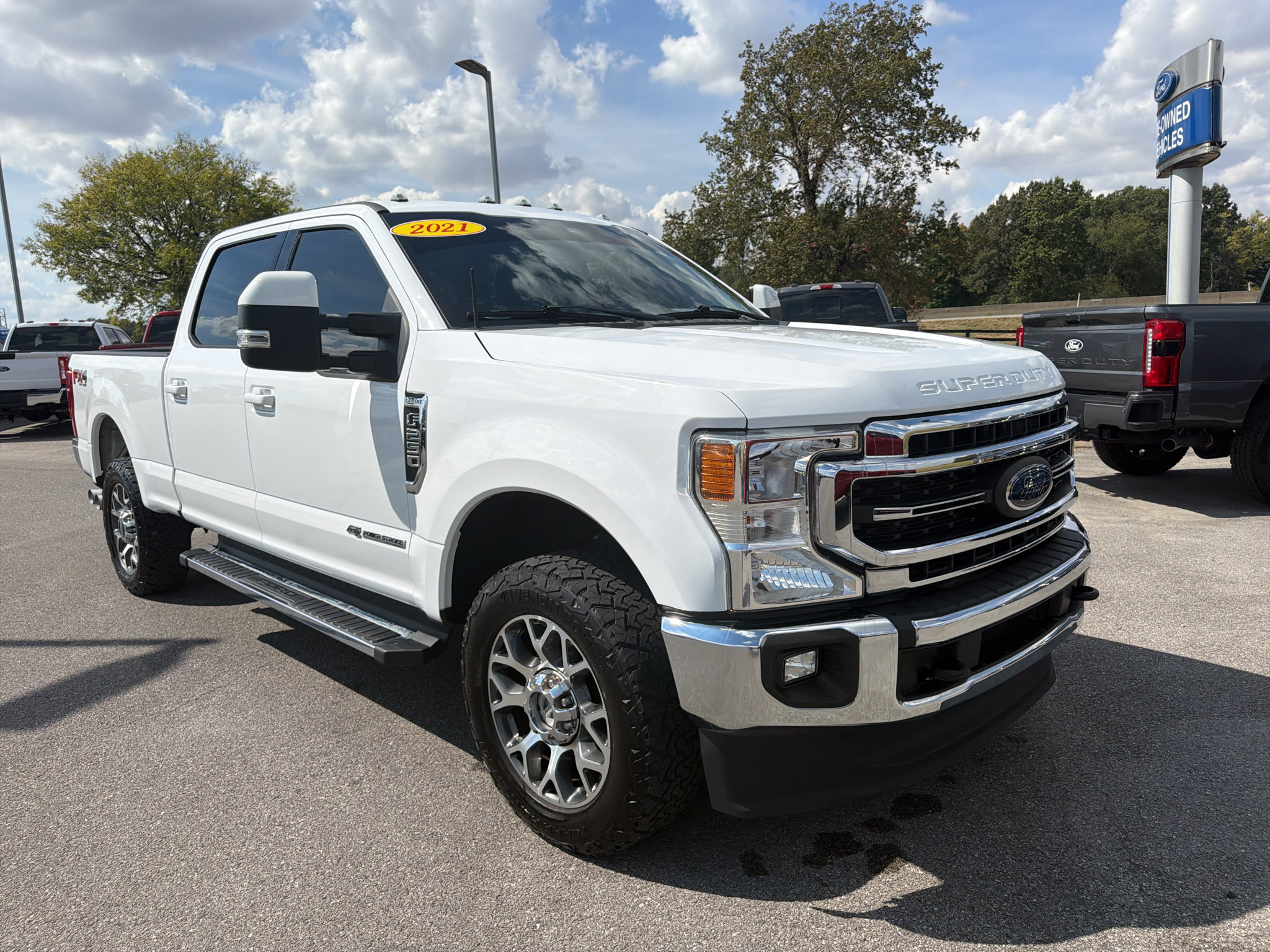 Used 2021 Ford F250 Lariat w/ Lariat Value Package AWD/4WD image 3