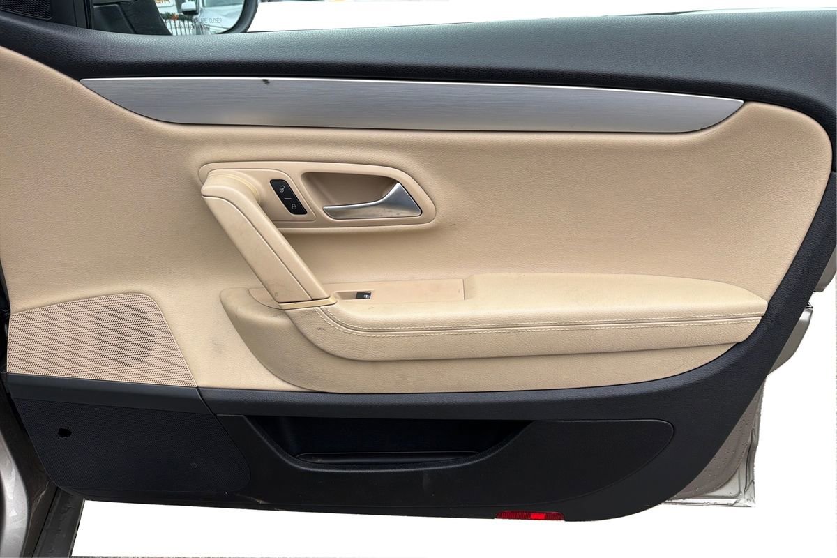 Used 2014 Volkswagen CC Sport image 21