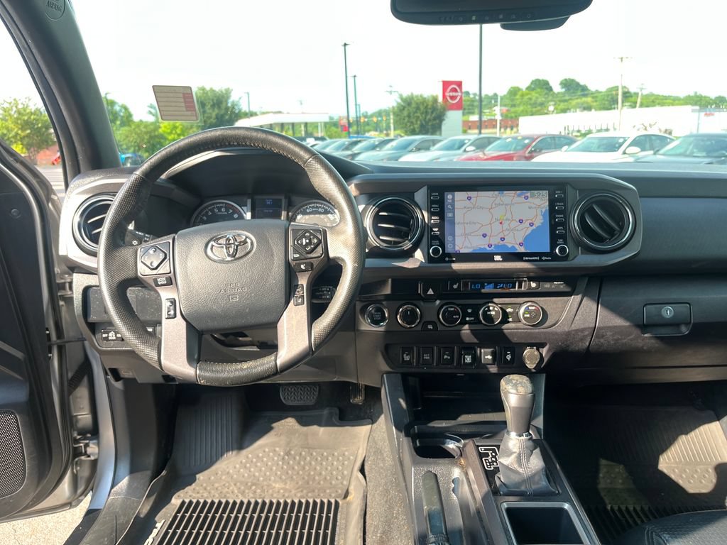Used 2020 Toyota Tacoma TRD Off-Road w/ TRD Premium Off Road Package AWD/4WD image 22