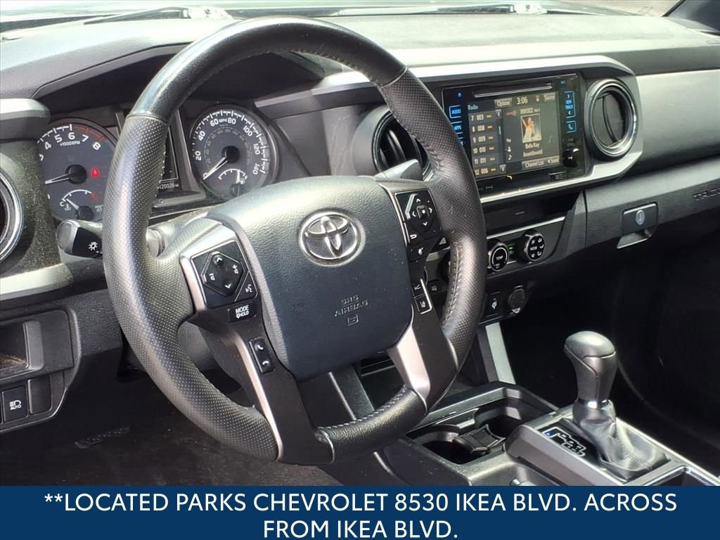 Used 2018 Toyota Tacoma TRD Sport AWD/4WD image 2