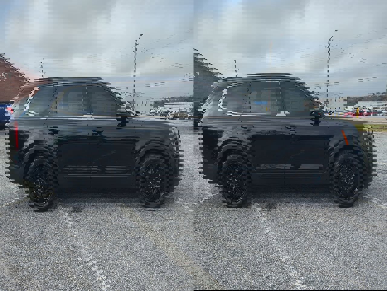 Used 2022 Kia Telluride SX w/ SX Prestige Package image 2