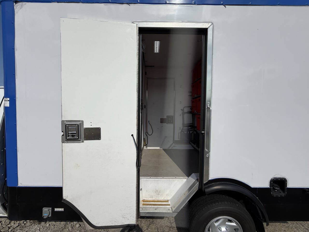 Used 2024 Ford E-350 and Econoline 350 Super Duty w/ Power Windows & Locks Group RWD image 11