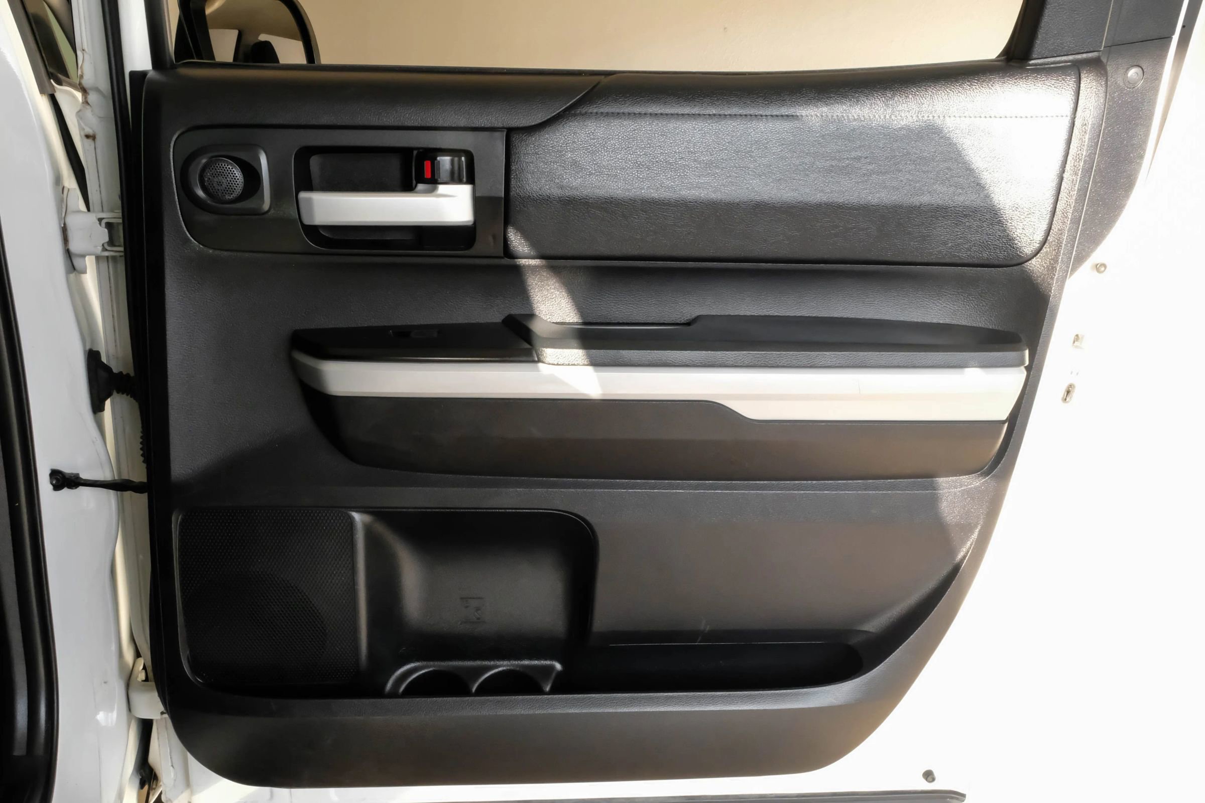Used 2018 Toyota Tundra SR5 w/ SR5 Upgrade Package RWD image 48