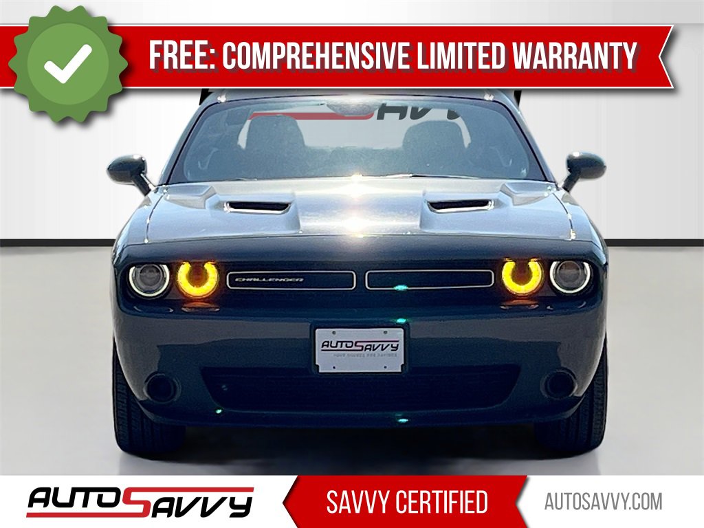 Used 2023 Dodge Challenger SXT image 2