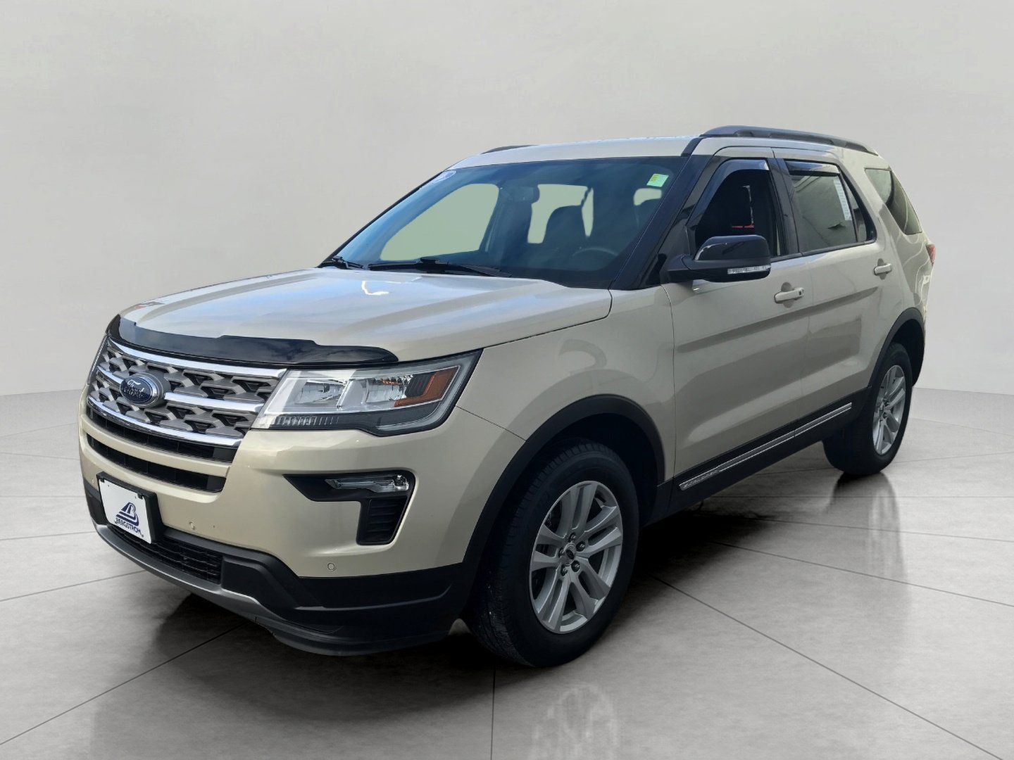 Used 2018 Ford Explorer XLT w/ Equipment Group 202A image 11