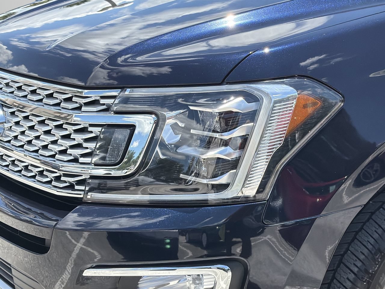 Used 2021 Ford Expedition Max Platinum AWD/4WD image 6