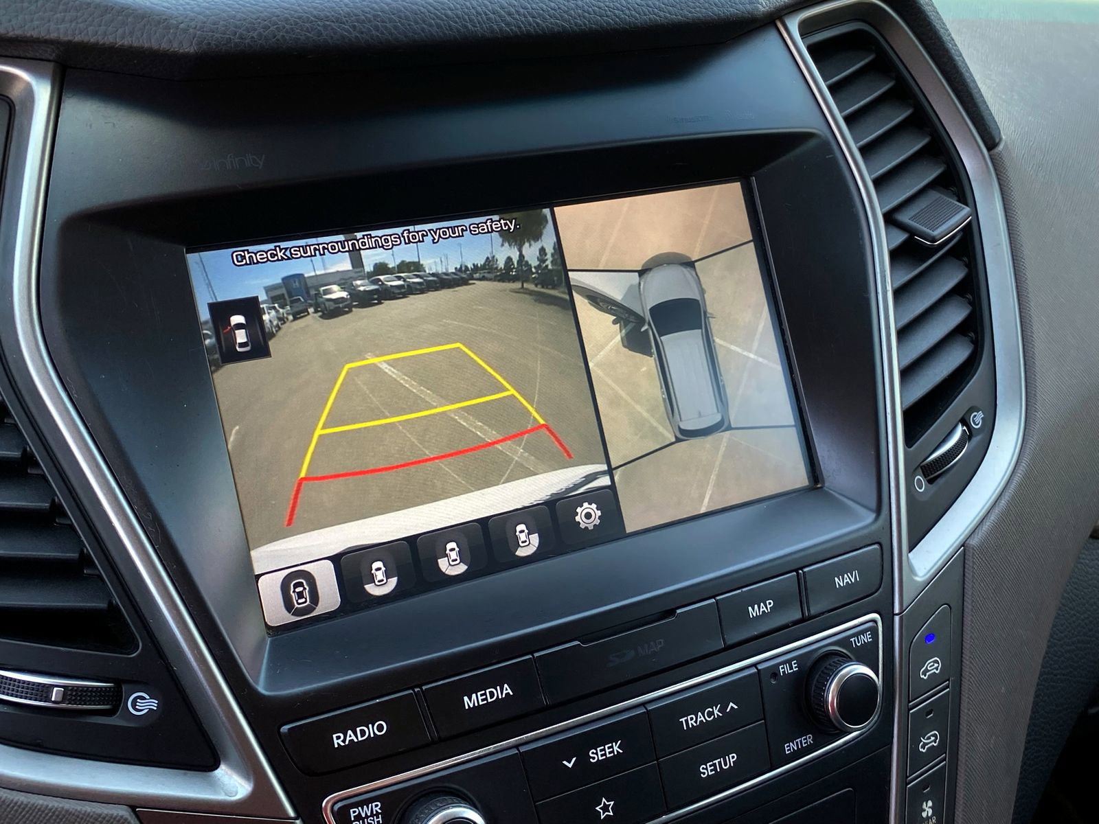 Used 2019 Hyundai Santa Fe XL image 16