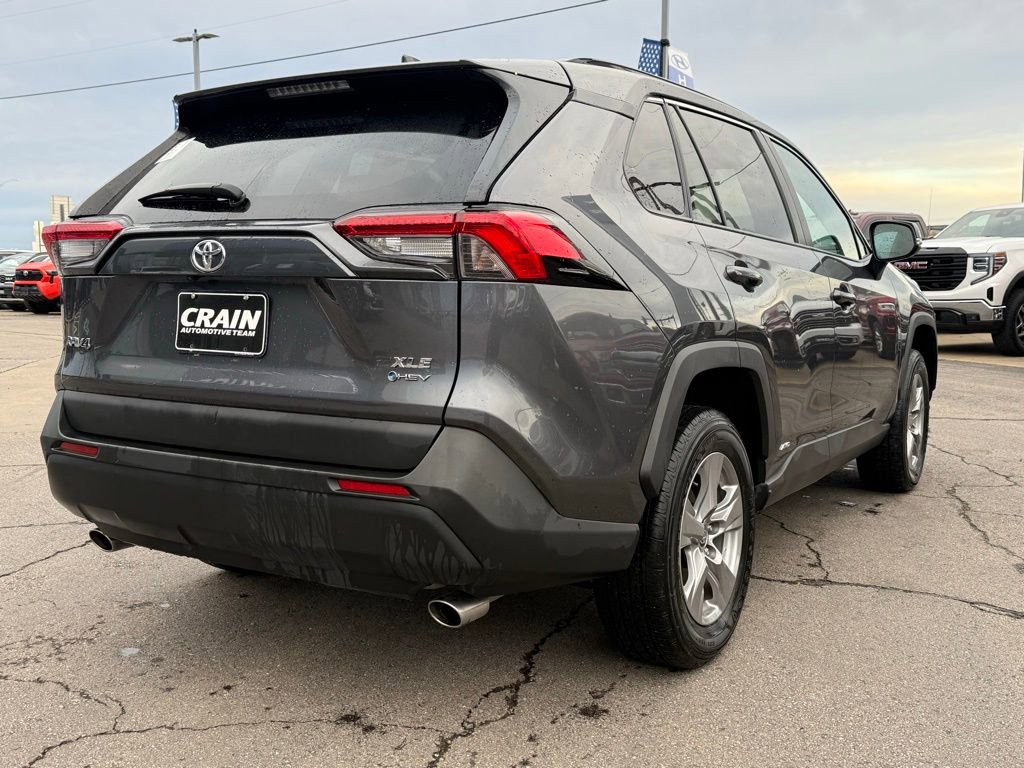 Used 2025 Toyota RAV4 XLE image 8