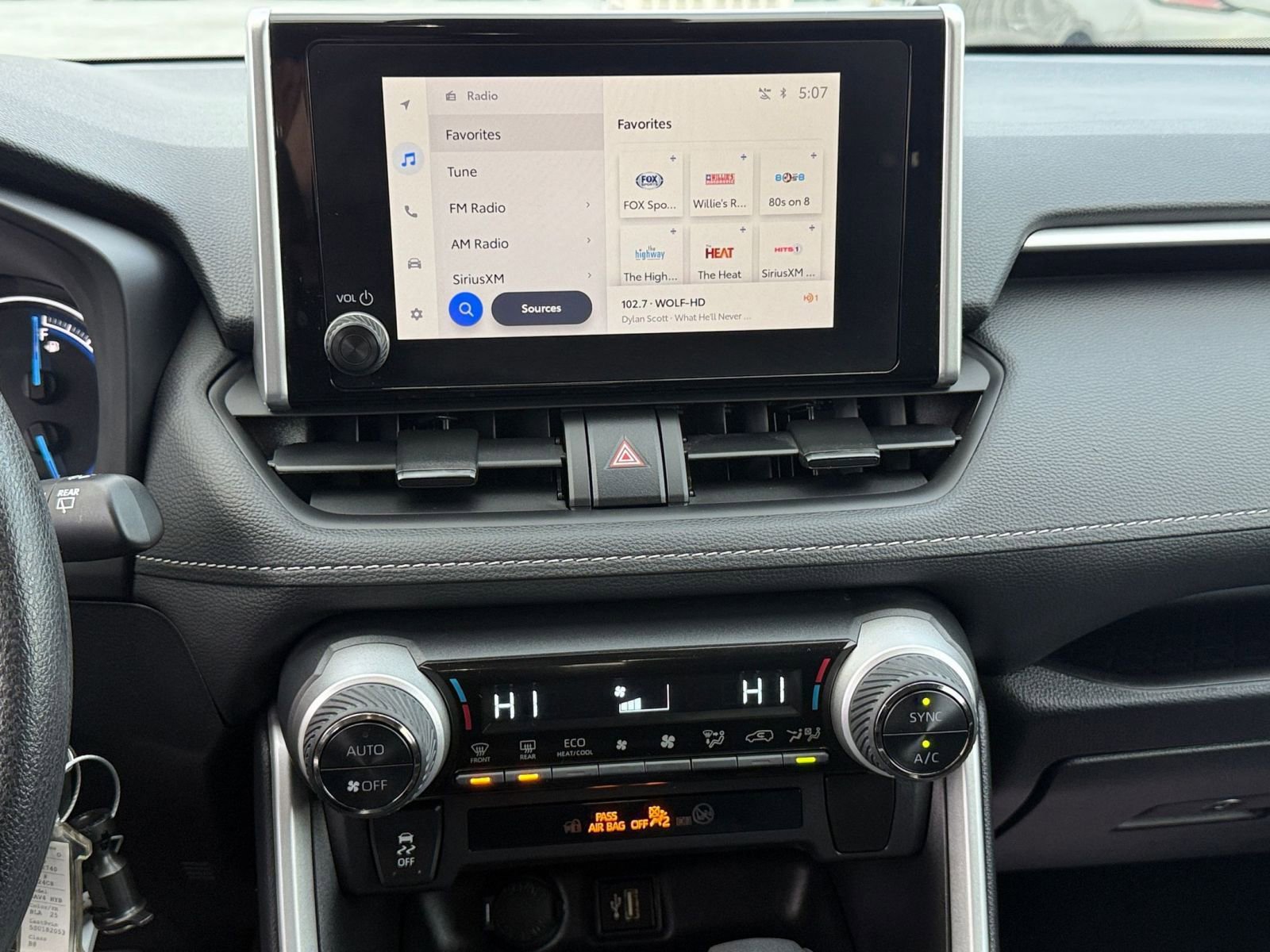 Used 2025 Toyota RAV4 LE image 21