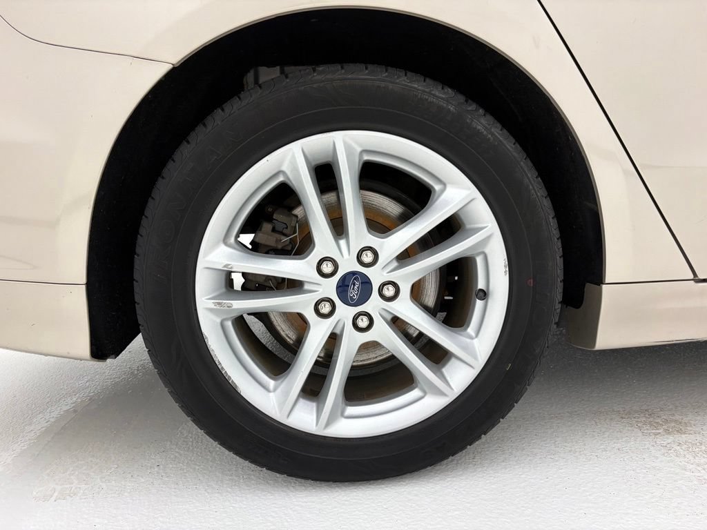 Used 2018 Ford Fusion SE FWD image 19