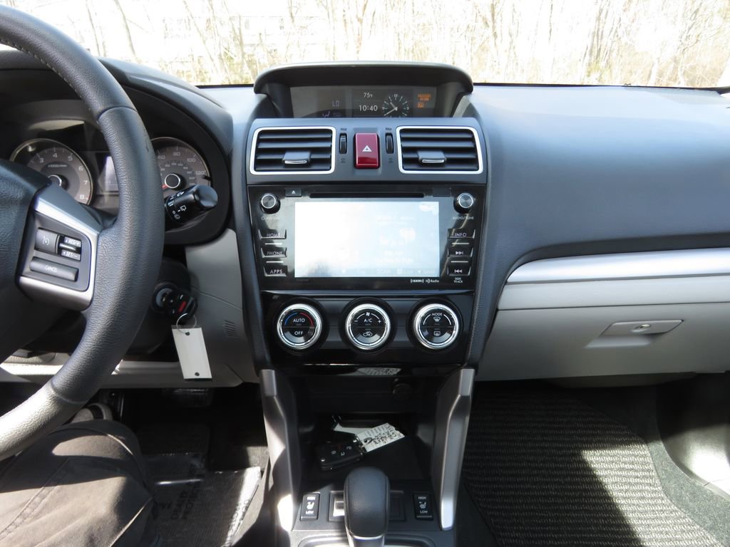 Used 2016 Subaru Forester 2.5i Limited AWD/4WD image 26
