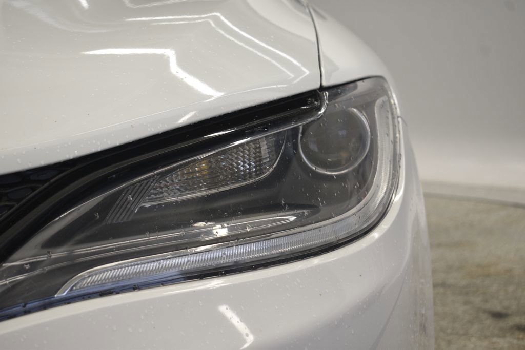 Used 2015 Chrysler 200 S w/ Navigation & Sound Group I image 18