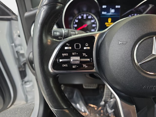Used 2020 Mercedes-Benz GLC 300 4MATIC image 17
