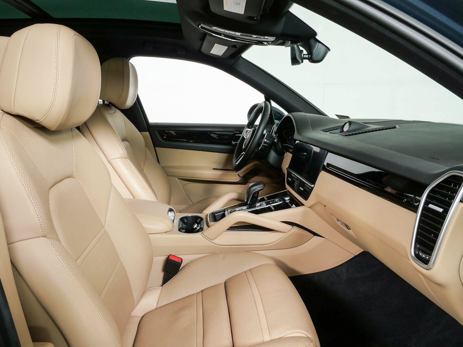 Certified 2020 Porsche Cayenne AWD/4WD image 25