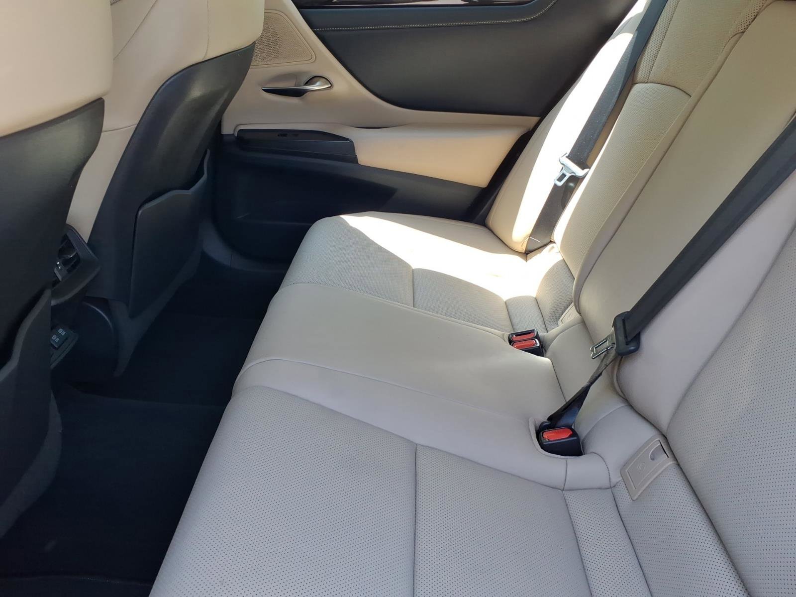 Used 2019 Lexus ES 350 w/ Premium Package FWD image 6