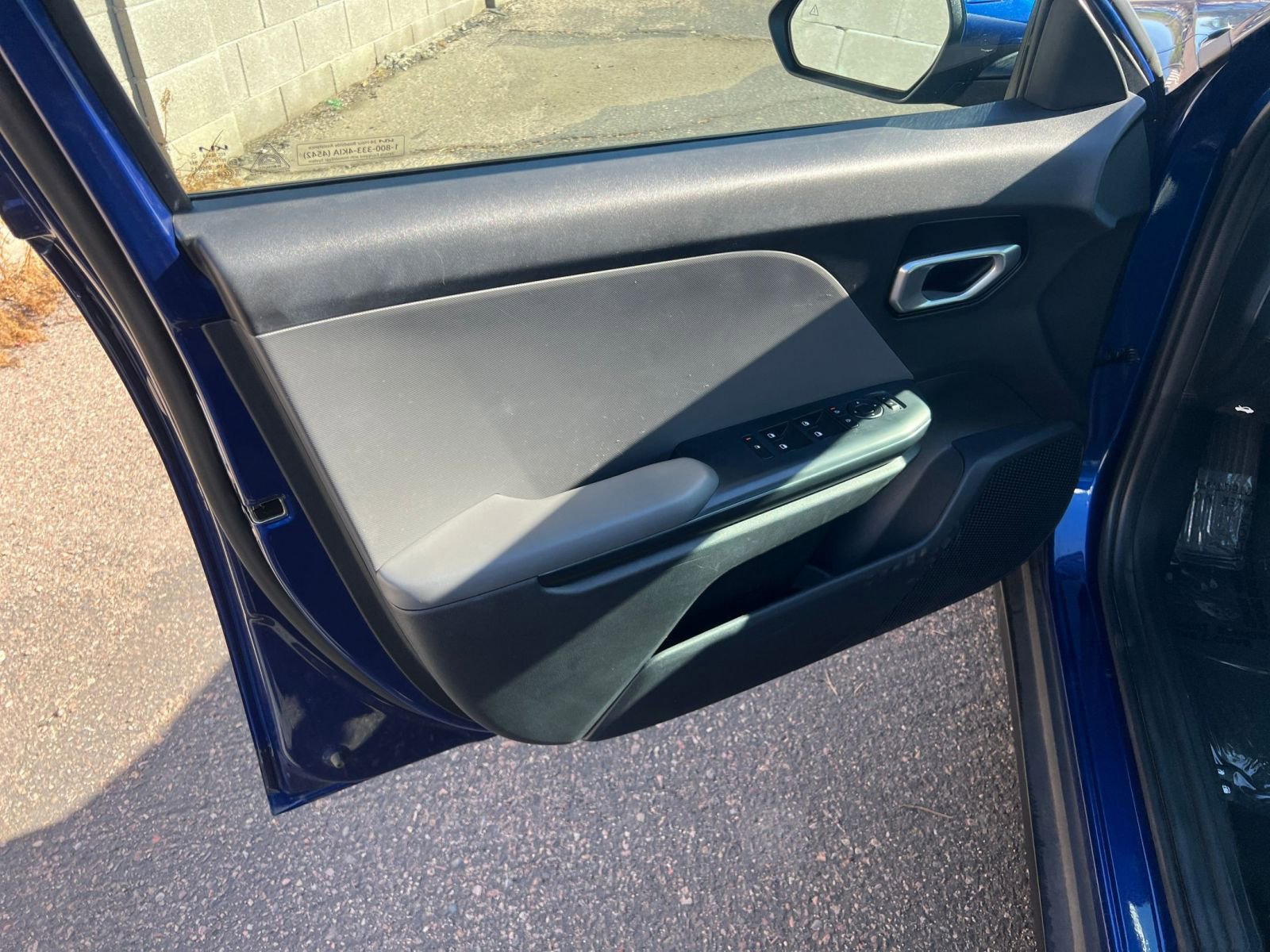 Used 2025 Kia K4 FWD image 18