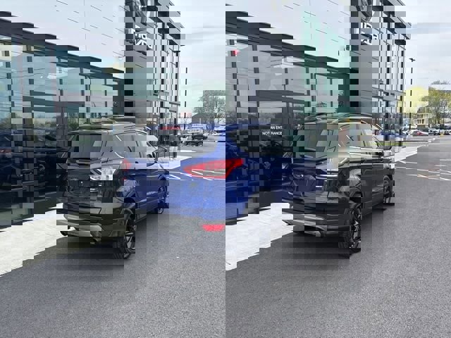 Used 2016 Ford Escape SE w/ Equipment Group 201A AWD/4WD image 2