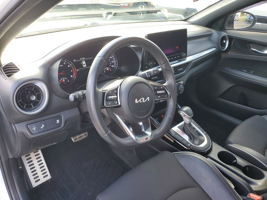 Certified 2023 Kia Forte GT-Line FWD image 11