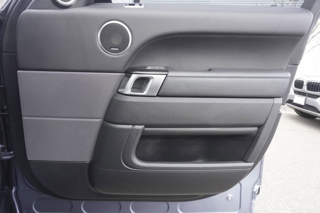 Used 2020 Land Rover Range Rover Sport HSE image 21