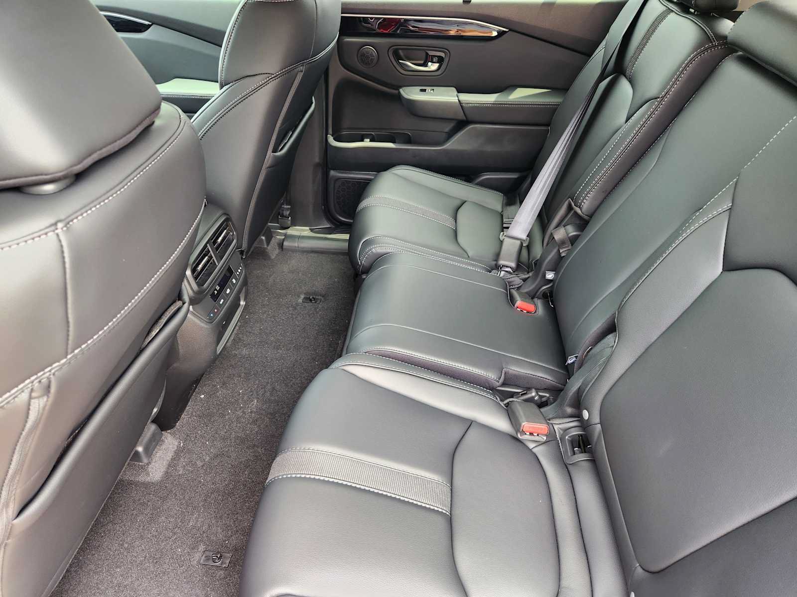 New 2025 Honda Pilot Touring image 22