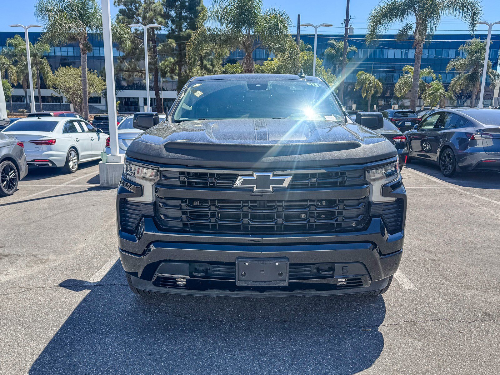 Used 2023 Chevrolet Silverado 1500 RST w/ Rally Edition AWD/4WD image 2