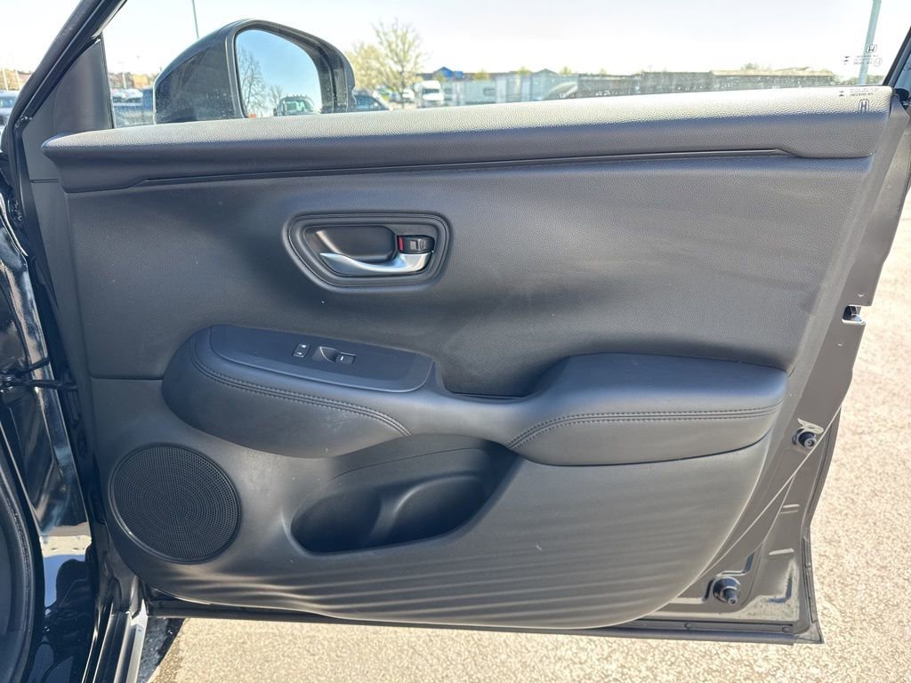 Used 2025 Honda HR-V LX image 34