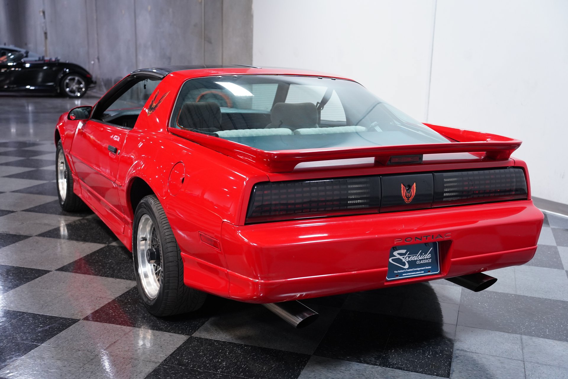 Used 1989 Pontiac Firebird Trans Am RWD image 8
